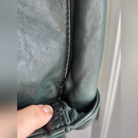 Oversized Green Leather Trench Coat with Fur Trims - Plus Size 14W - Picture 11 of 17
